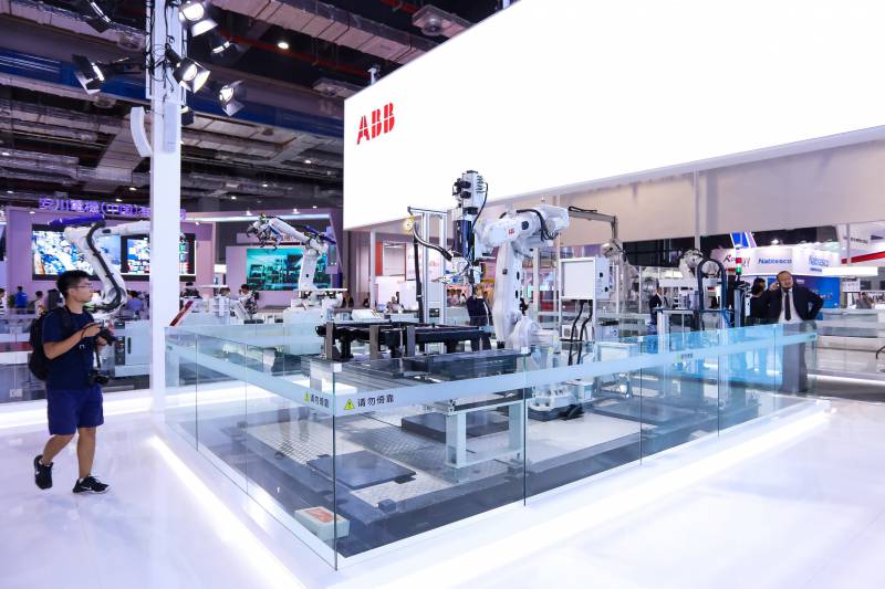 ABB全新倒裝SCARA機器人大幅提升柔性