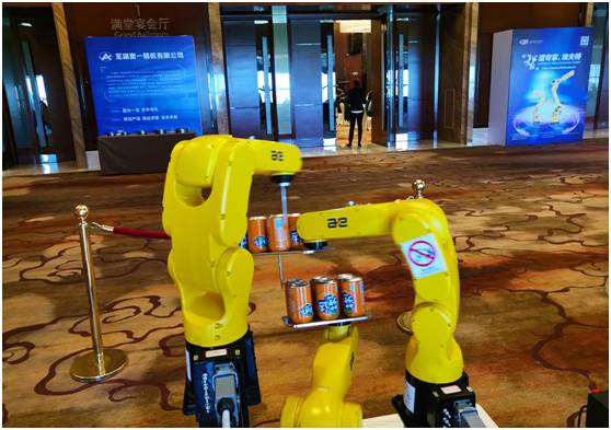 配天協作機器人MoKi榮獲“恰佩克最佳工業設計獎” 配天協作機器人MoKi榮獲“恰佩克最佳工業設計獎”