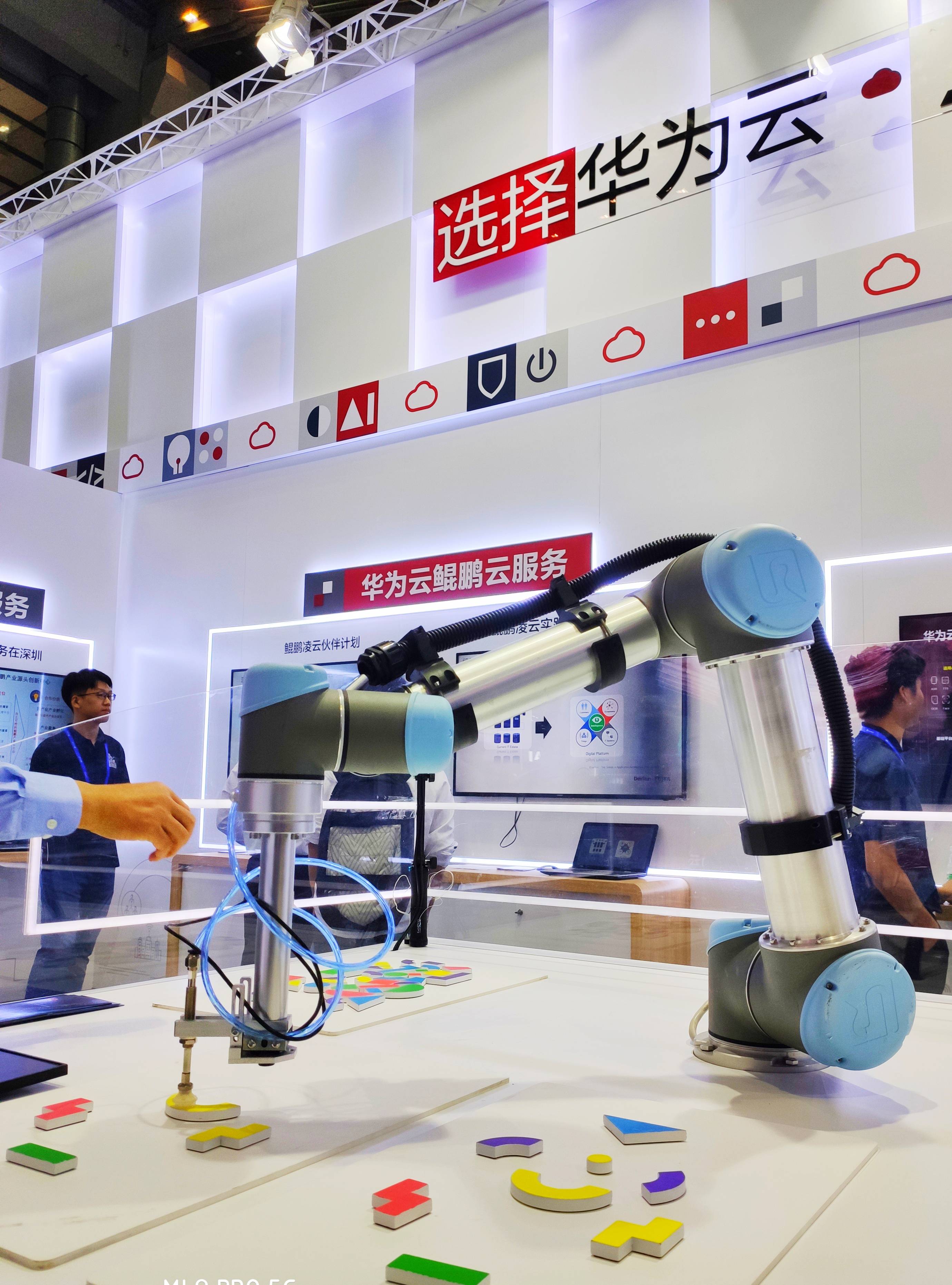 高交會:機(jī)器人從工業(yè)生產(chǎn)走入大眾生活