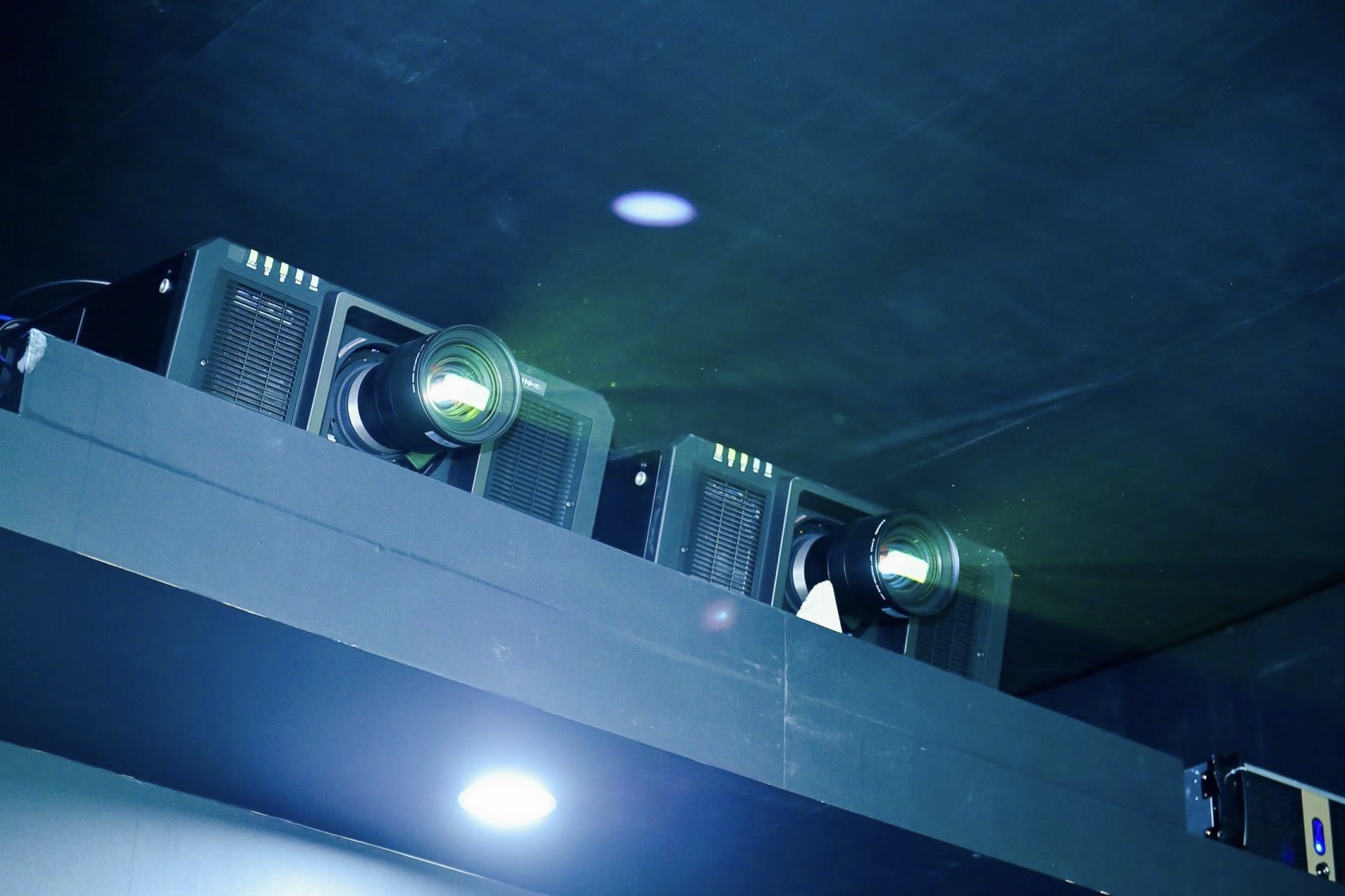 游樂世界,Panasonic投影解決方案強勢亮相2019 IAAPA