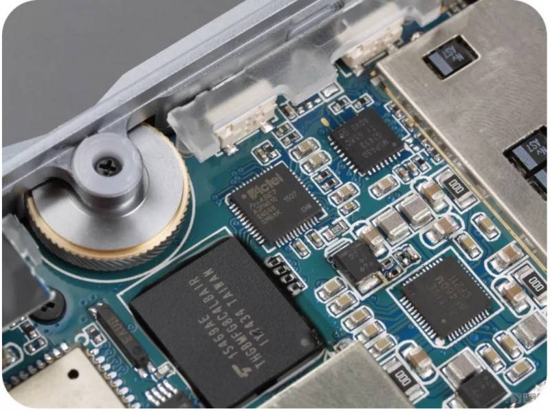 7nm��AIоƬ����ܘ�(g��u)�l�c��(zh��ng)�h��