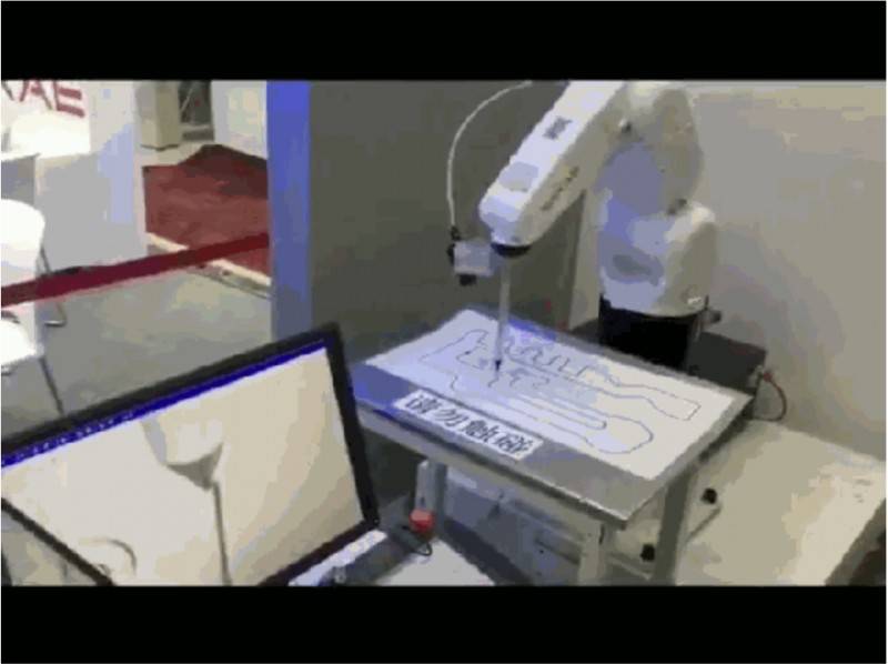 3C行業的大佬們該如何利用工業機器人實現產能最大化?