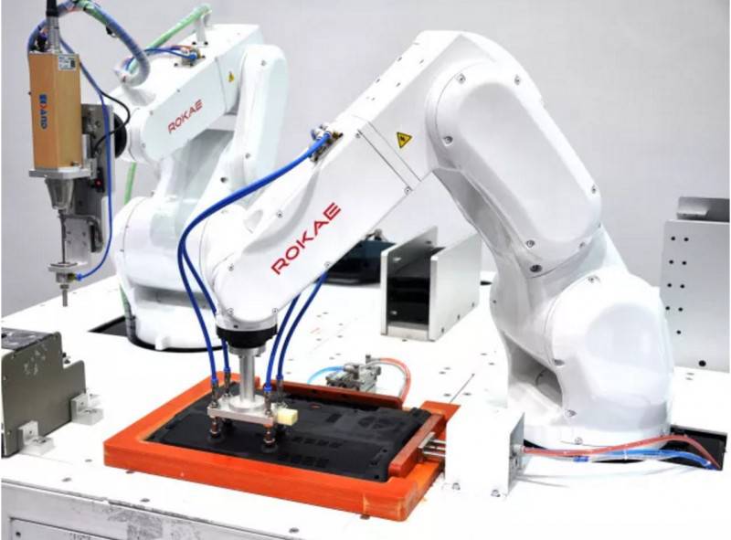 3C行業的大佬們該如何利用工業機器人實現產能最大化?