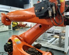 KUKA庫卡機器人伺服馬達斷軸維修